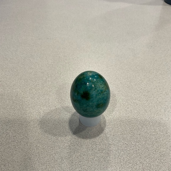Green onyx marble Easter egg - Picture 4 of 4